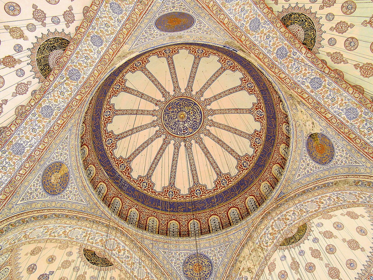 Un soffitto di blu di İznik dipinto a mano