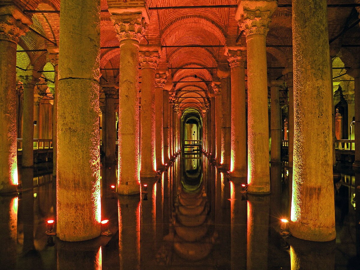 La Cisterna Basilica, a cinque minuti a piedi