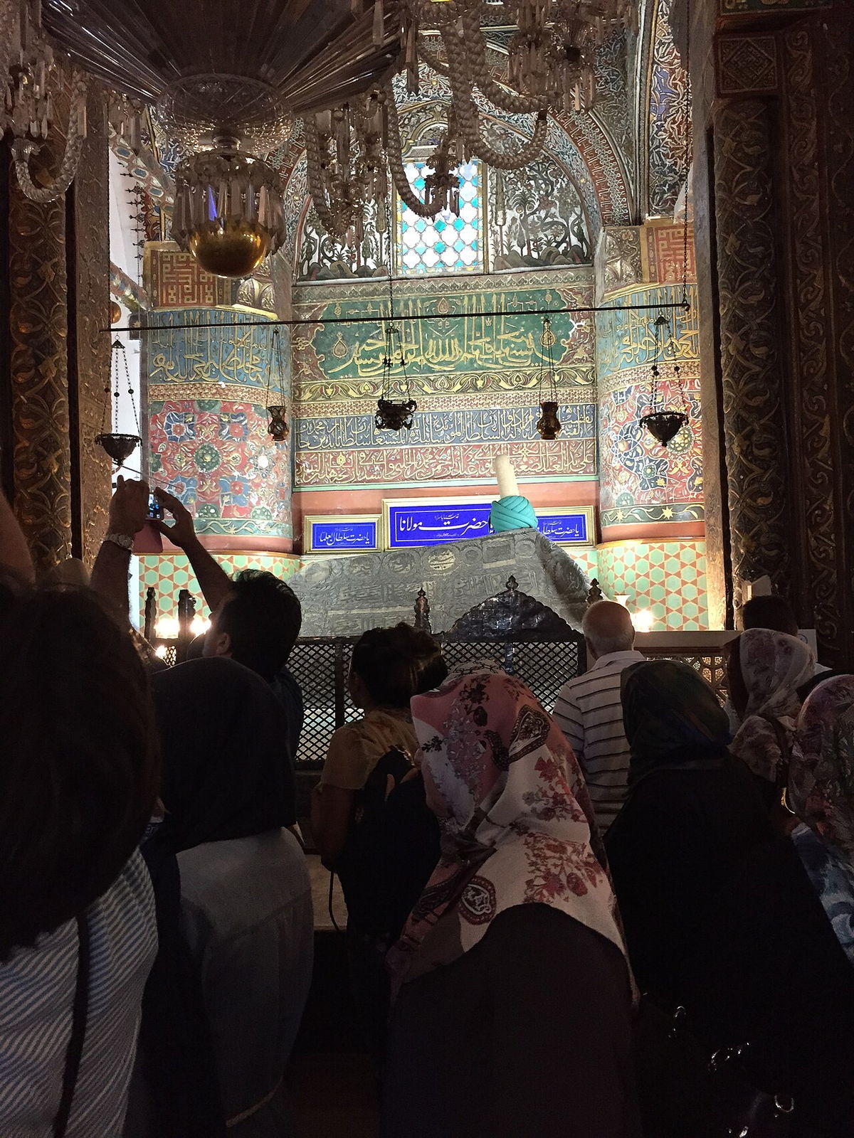 Il mausoleo di Rumi con le piastrelle turchesi