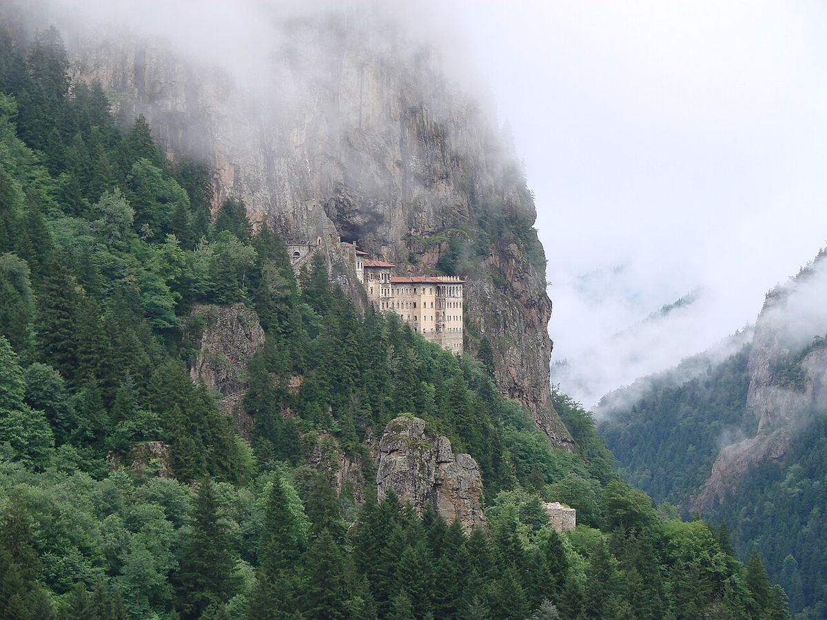 Les parois boisées du parc national d’Altındere